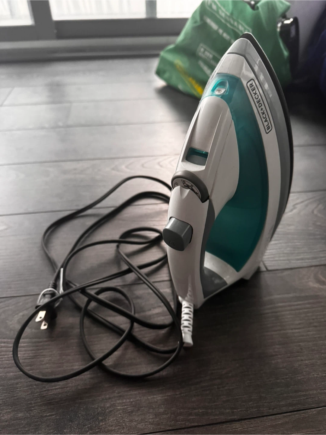 BLACK+DECKER Steam Iron