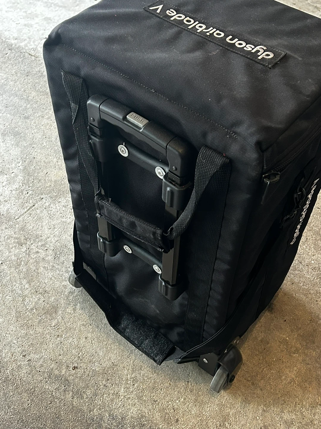 Dyson Airblade V Carrying Case - photo 3