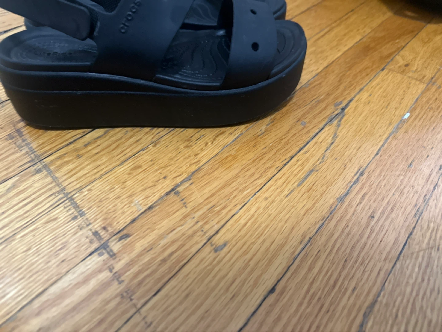 Crocs Black Platform Sandals size 7 - photo 3