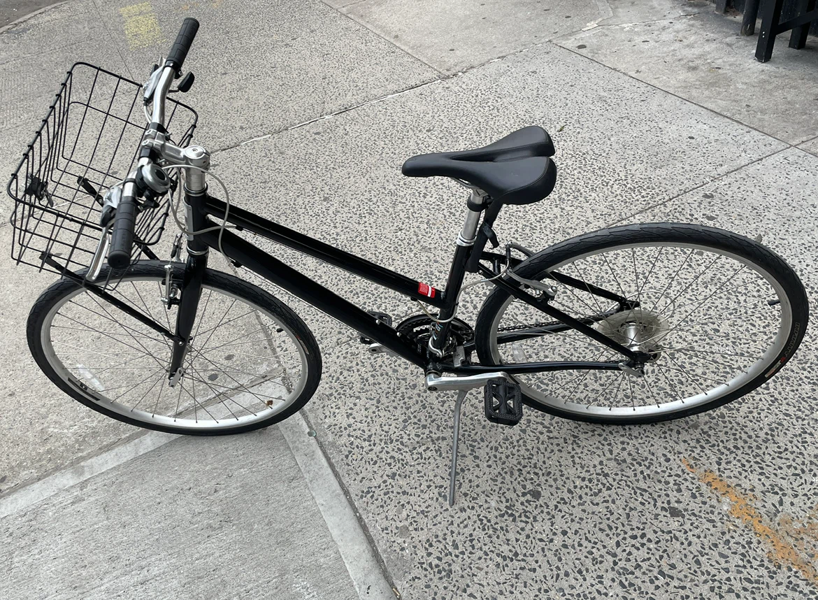 Black GLOBE “Work 1”Bike w/ Front Basket - photo 2