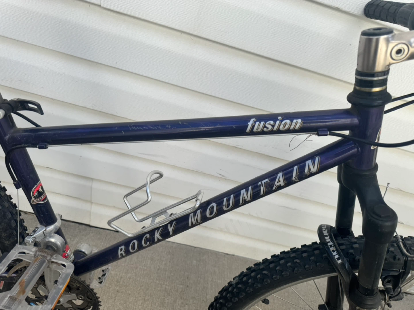 Rocky Mountain Lite weight Mountain Bike - photo 4