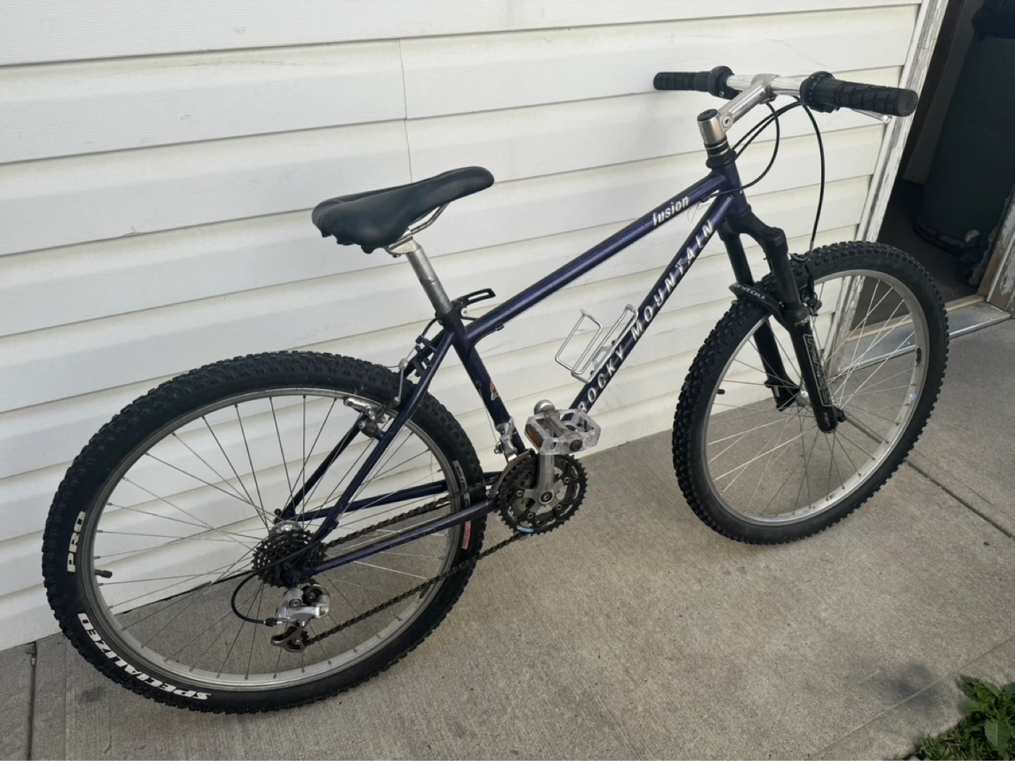 Rocky Mountain Lite weight Mountain Bike - photo 2