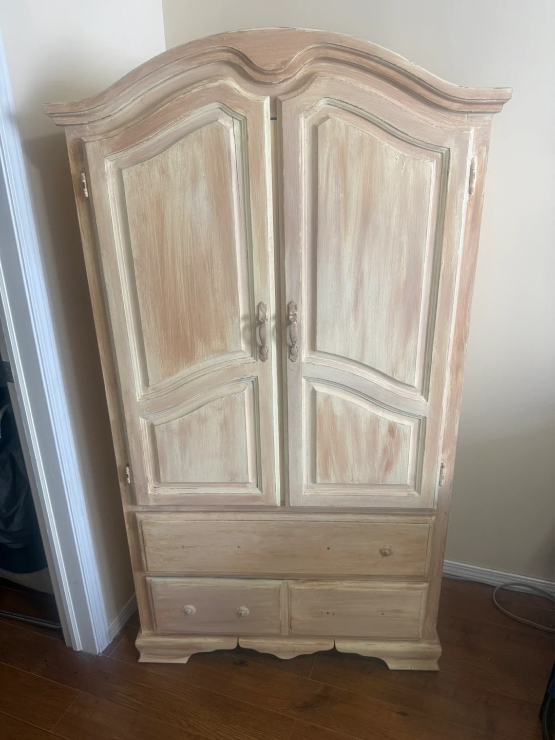 Armoire cabinet