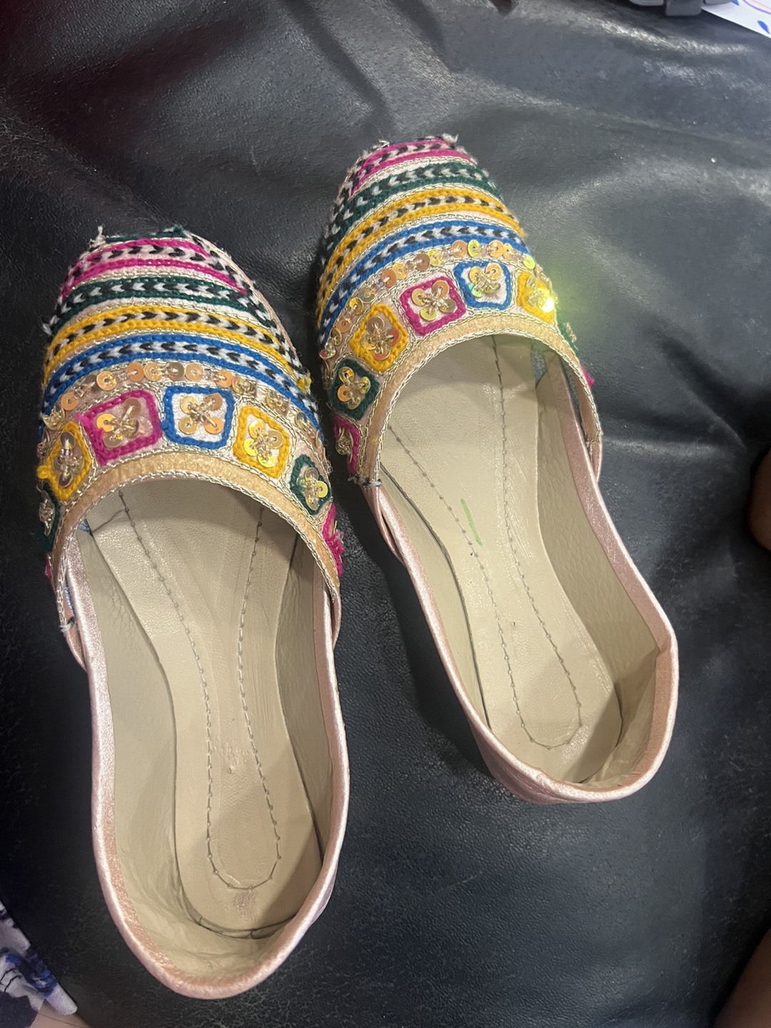 Embroidered Flat Shoes toddler size 7/8 - photo 2