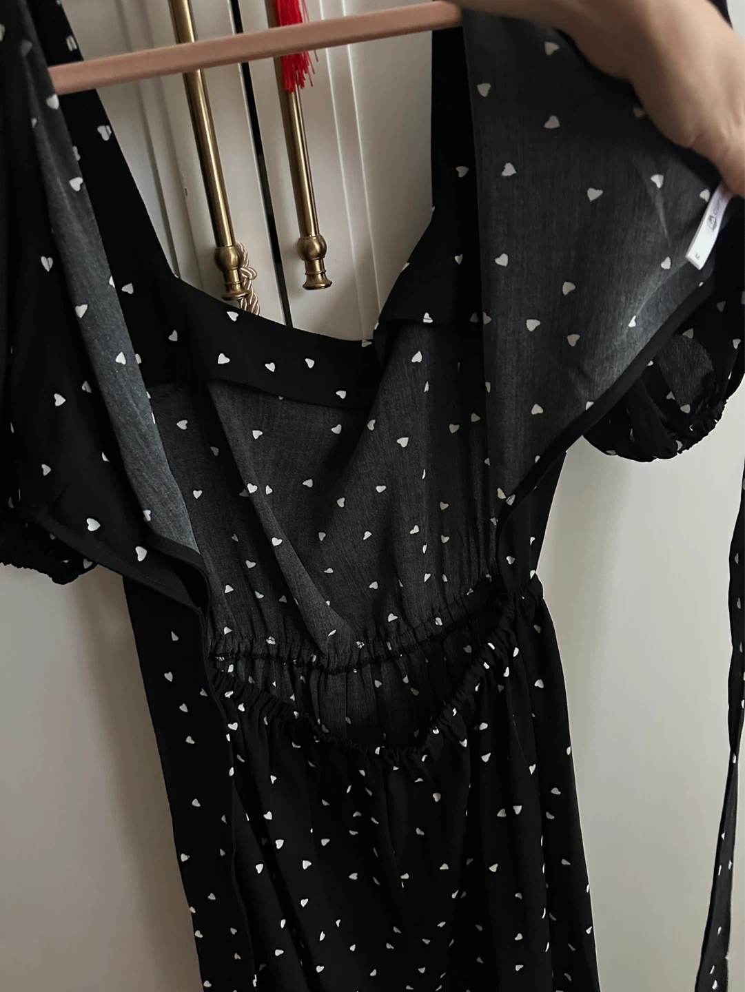 CUPSHЕ Black Heart Print Puff Sleeve Midi Dress - photo 4