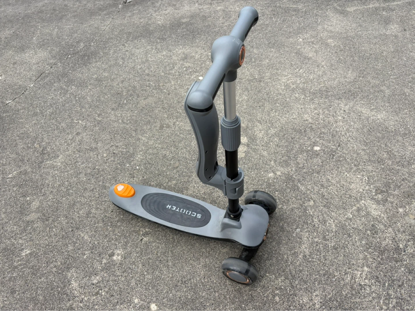 3-Wheel Scooter for Kids with Lights and Music