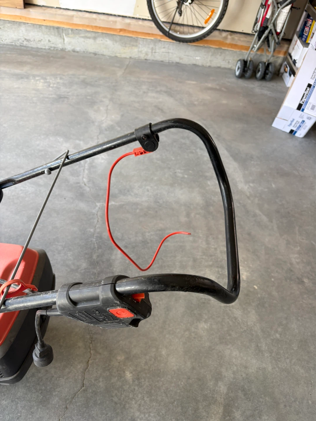 Black & Decker Electric Mower - photo 3