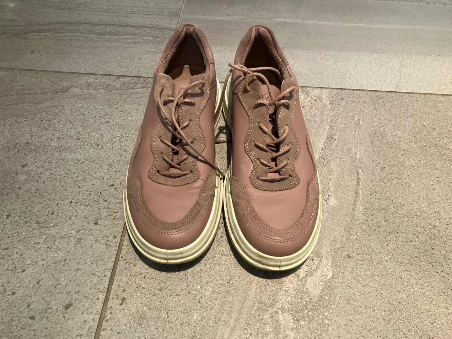 ECCO Sneakers