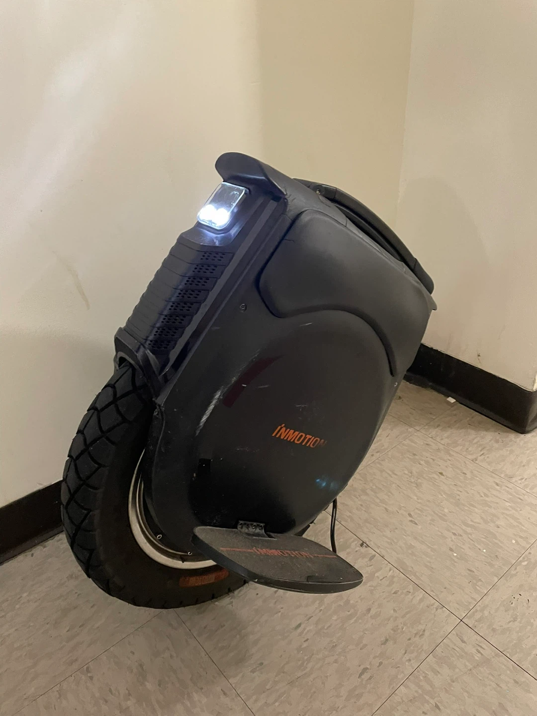 Inmotion V12 Electric Unicycle