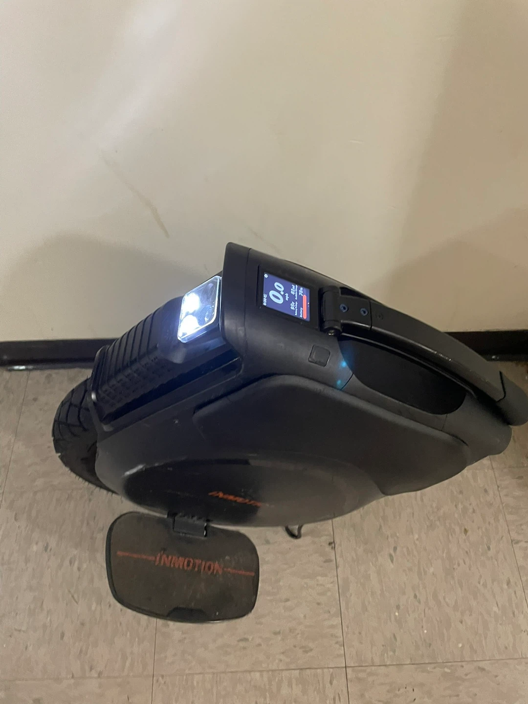 Inmotion V12 Electric Unicycle - photo 2