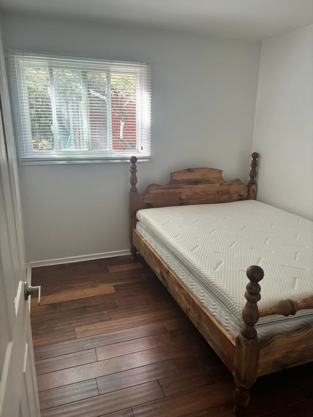 Room for Rent - photo 3