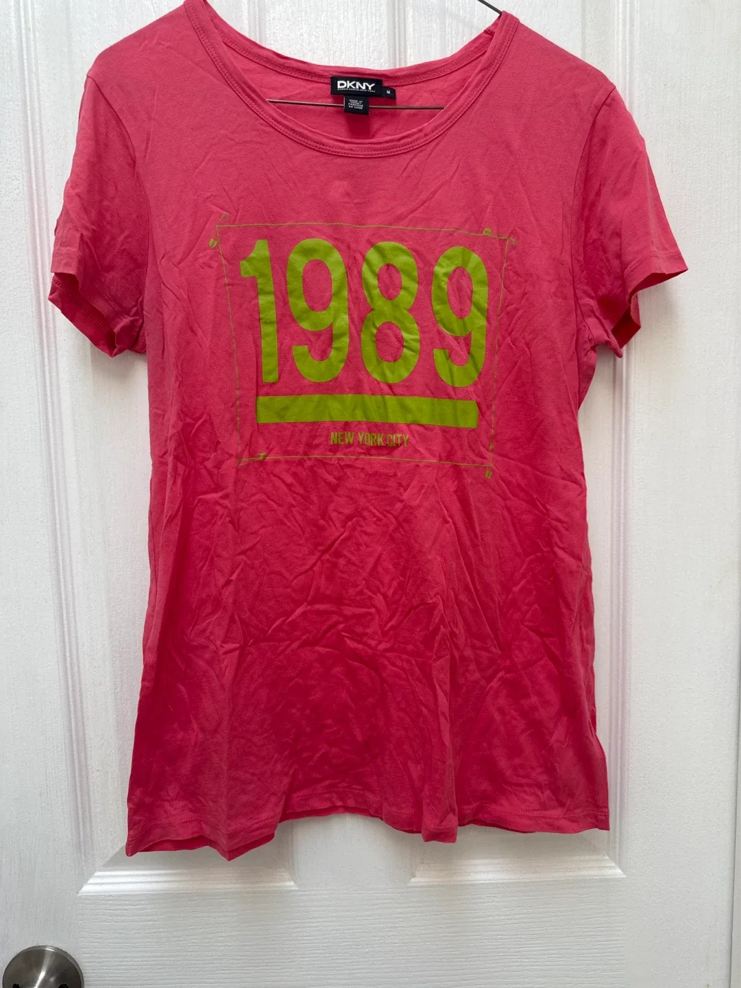 DKNY "1989 New York City" T-Shirt women’s medium