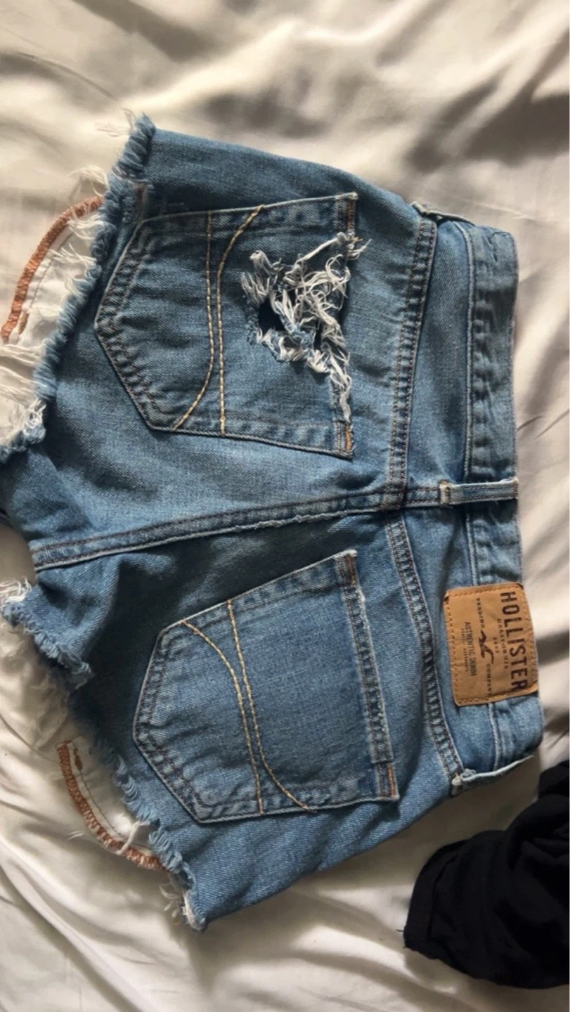Hollister Denim Cutoff Shorts - photo 2