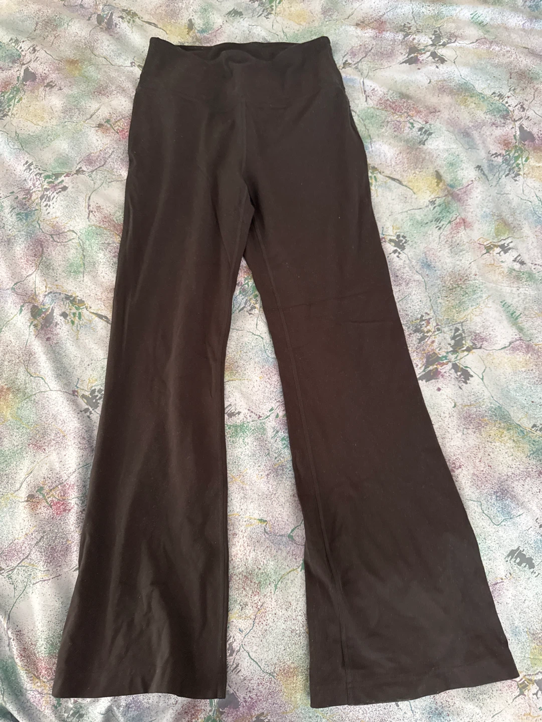 Lululemon flared yoga pants size 10 women’s