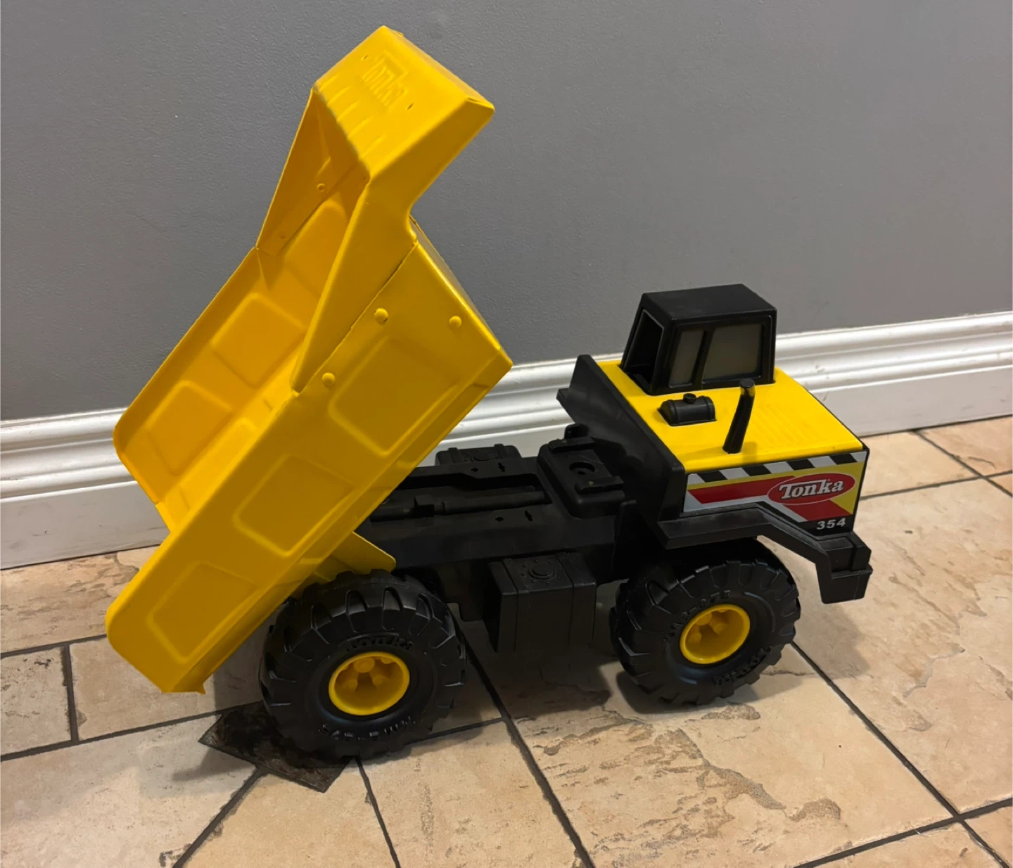 Tonka 354 Yellow Dump Truck Toy - photo 5