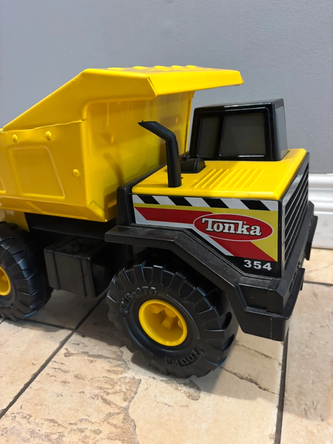 Tonka 354 Yellow Dump Truck Toy - photo 3