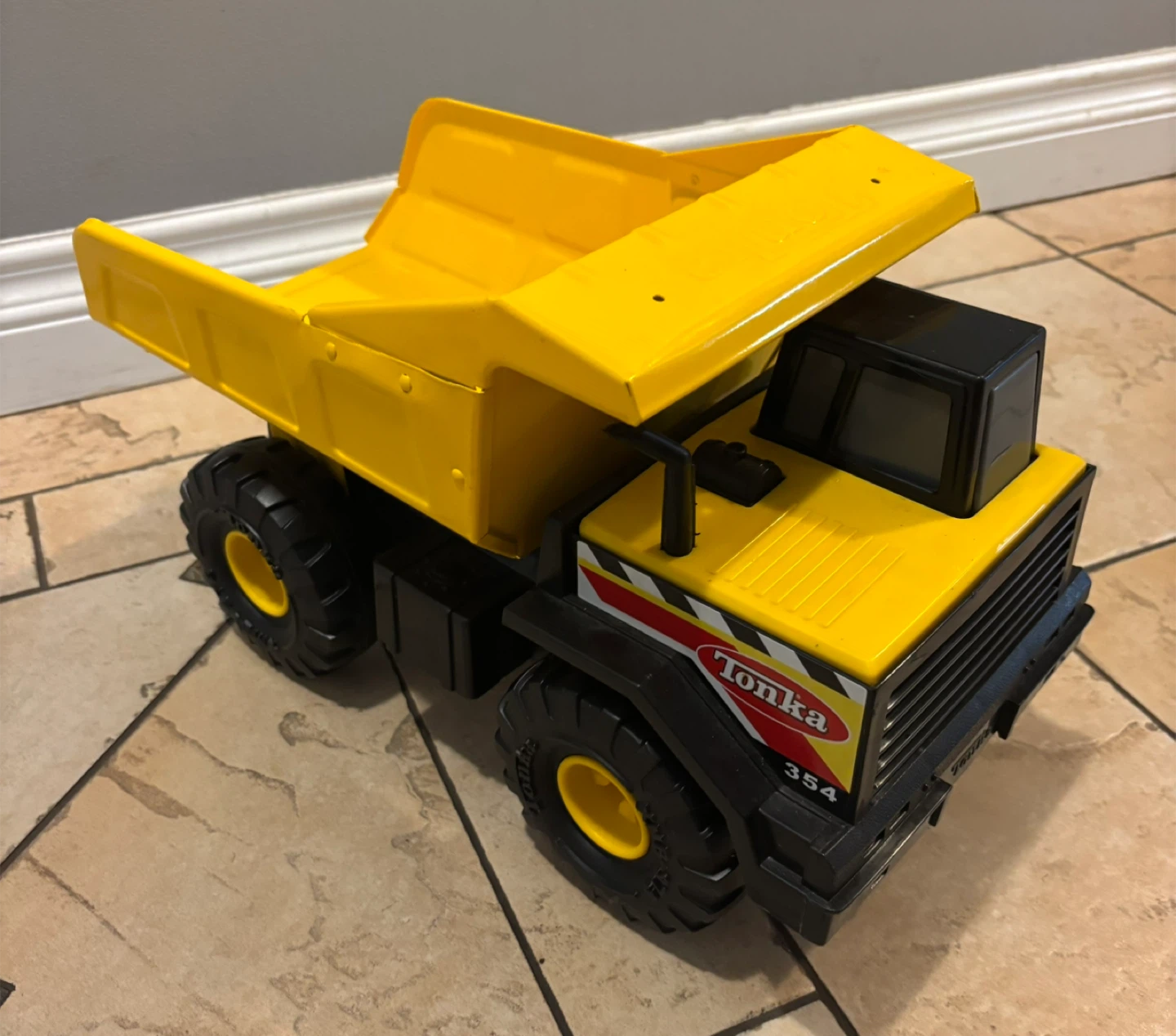 Tonka 354 Yellow Dump Truck Toy - photo 4