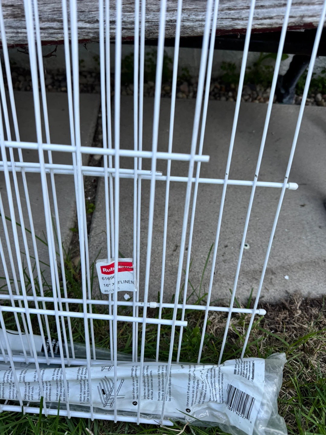 Rubbermaid Wire Shelf 16" x 8"
