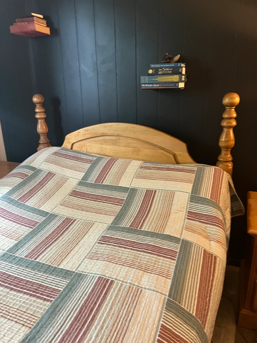 Solid wood bedroom suite - photo 2
