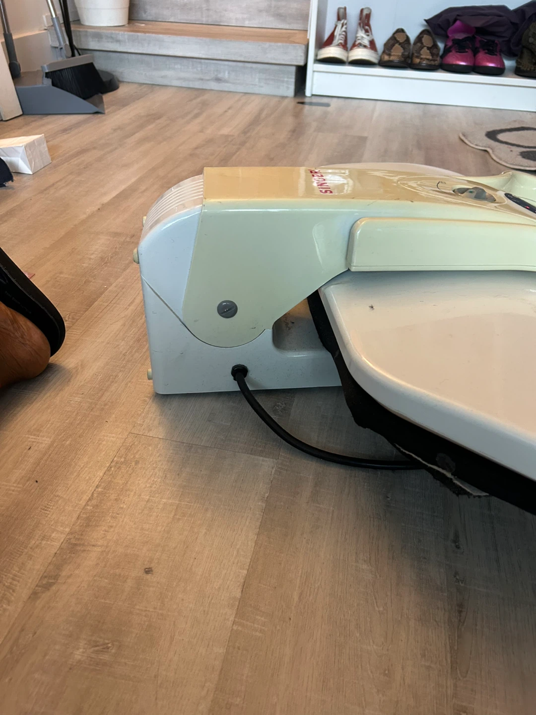 Singer Steam Press Iron - photo 4