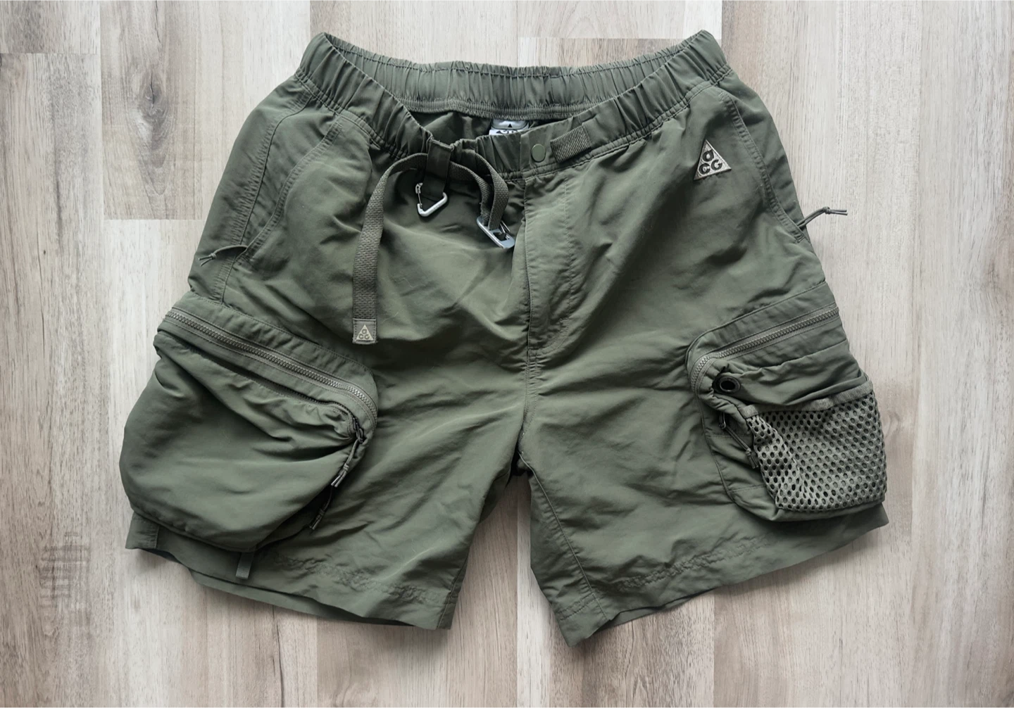 Nike ACG Cargo Shorts - Olive Green - Size S