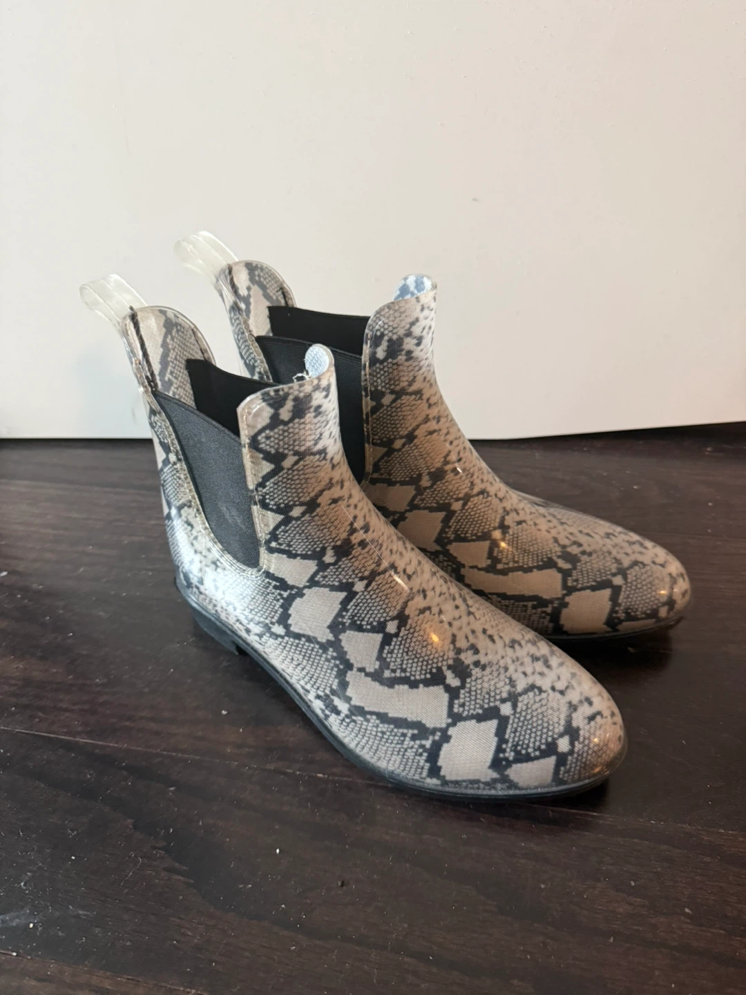 Women's Snake Print Chelsea Boots