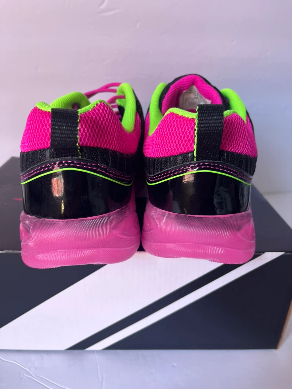 AVIA Avi-Ignite Girls Sneakers size 4 new - photo 3
