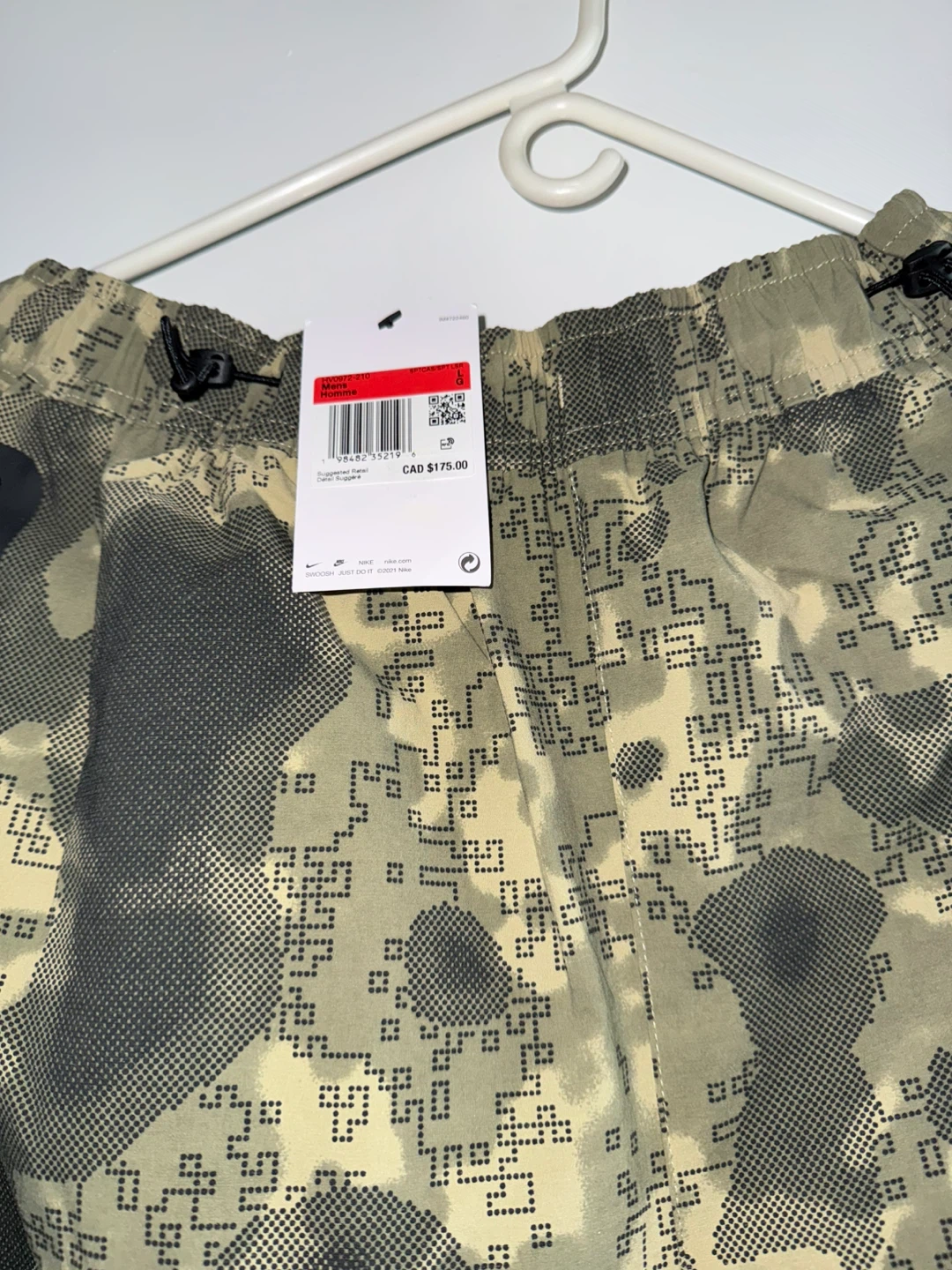 Nike Tech Men's Dri-FIT Woven Camo Loose-Fit Pants - Size L - photo 2