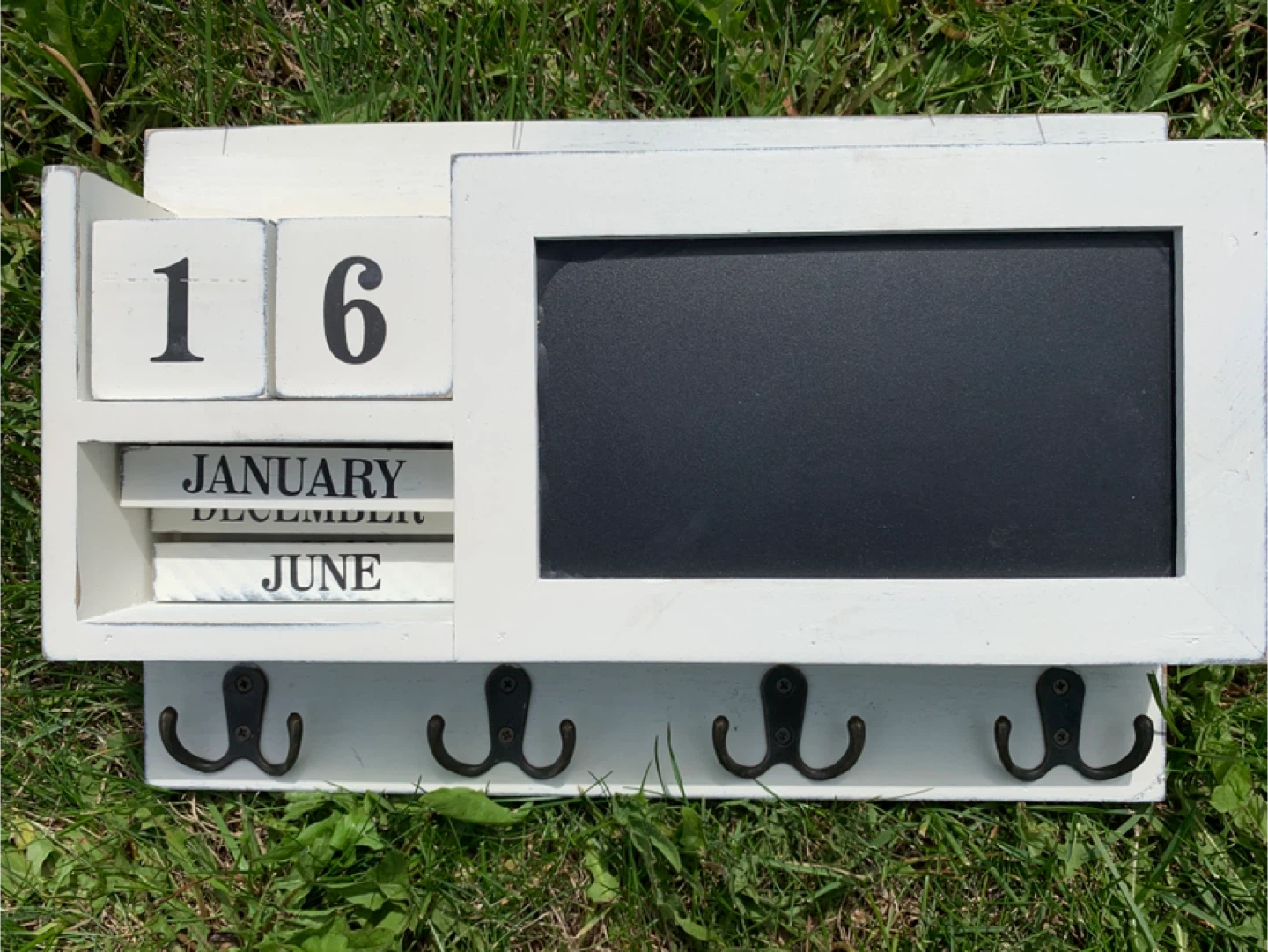 Wood Calendar and Key Holder. Like New.