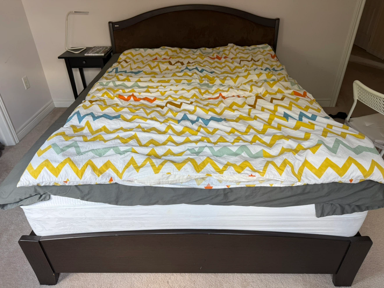 Queen Size Bed Frame with Headboard + Mattress - photo 2
