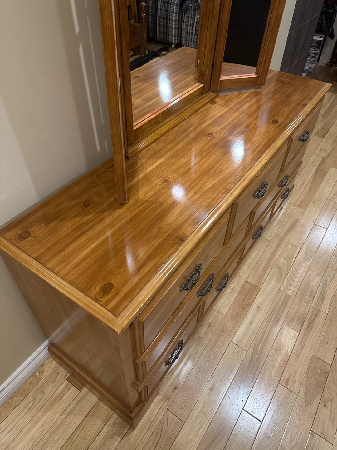 Ideal Furniture Solid Wood Dresser with Mirror (CAN DELIVER) - photo 4