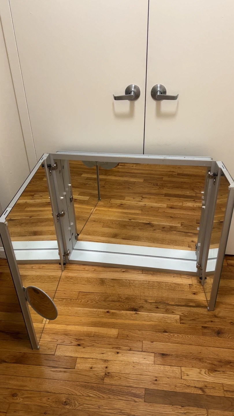 Double Door bathroom Medicine Cabinet - photo 2