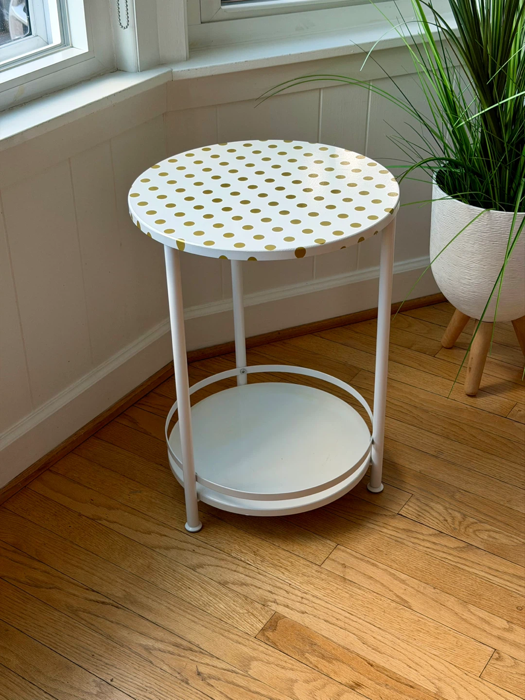 CUTE TWO TIER TABLE - photo 2