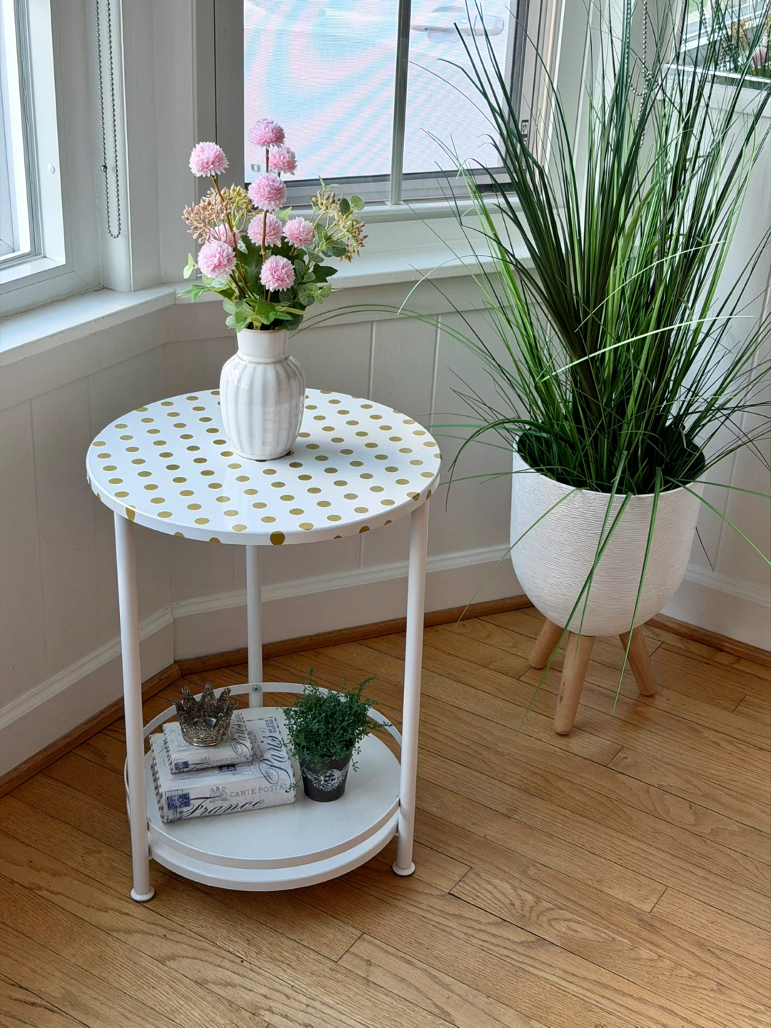 CUTE TWO TIER TABLE