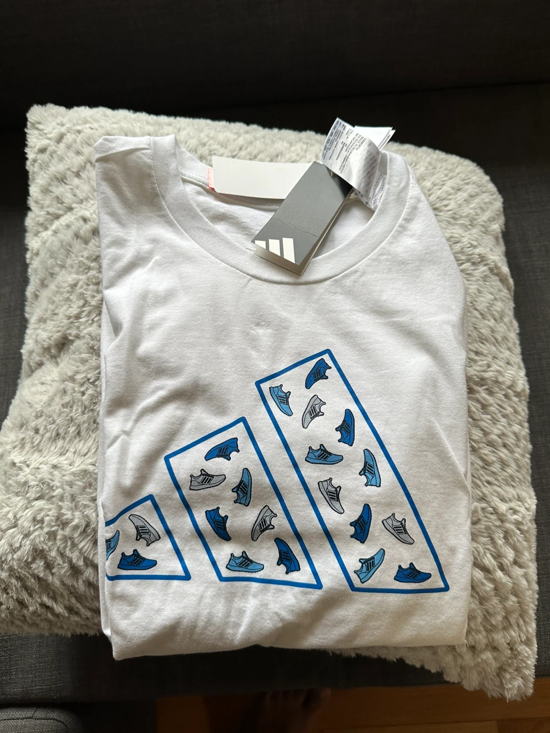 Adidas T-Shirt size M - photo 2