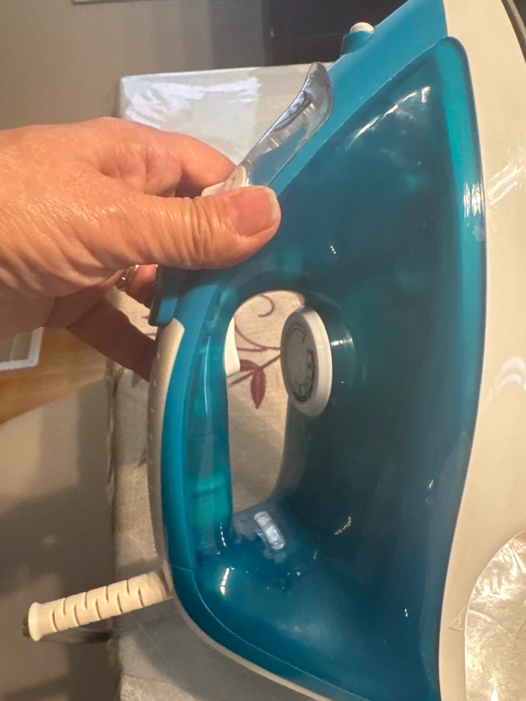 T-fal Optiglide Steam Iron - photo 3