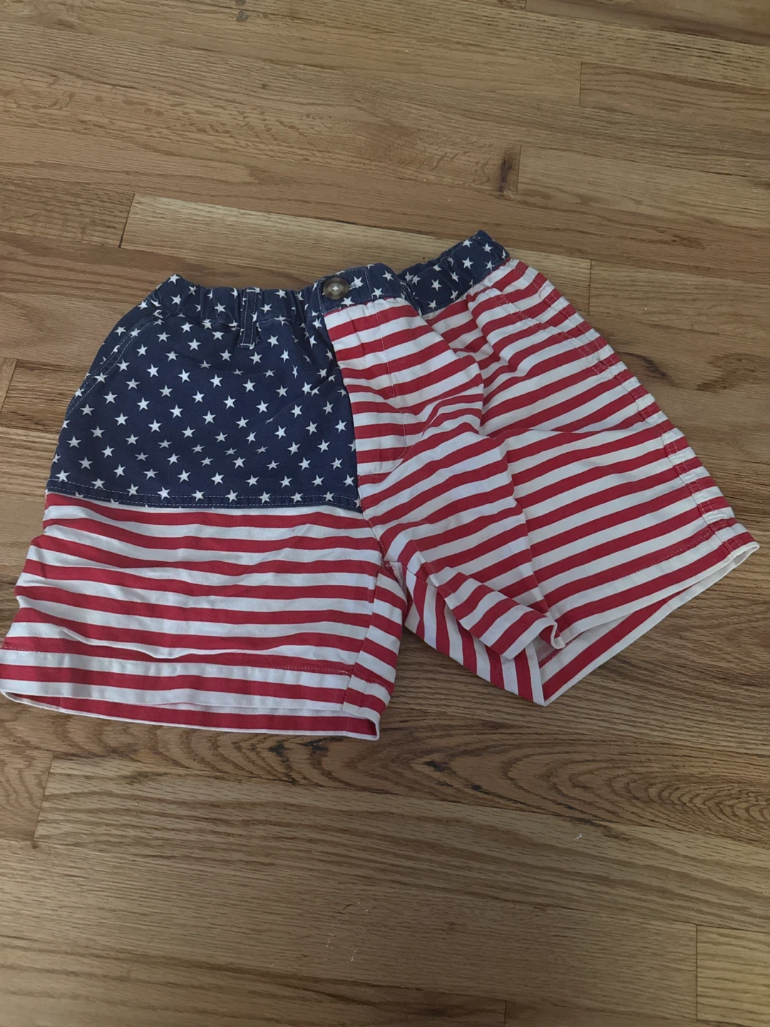 Men’s American Flag Chubbies size Small