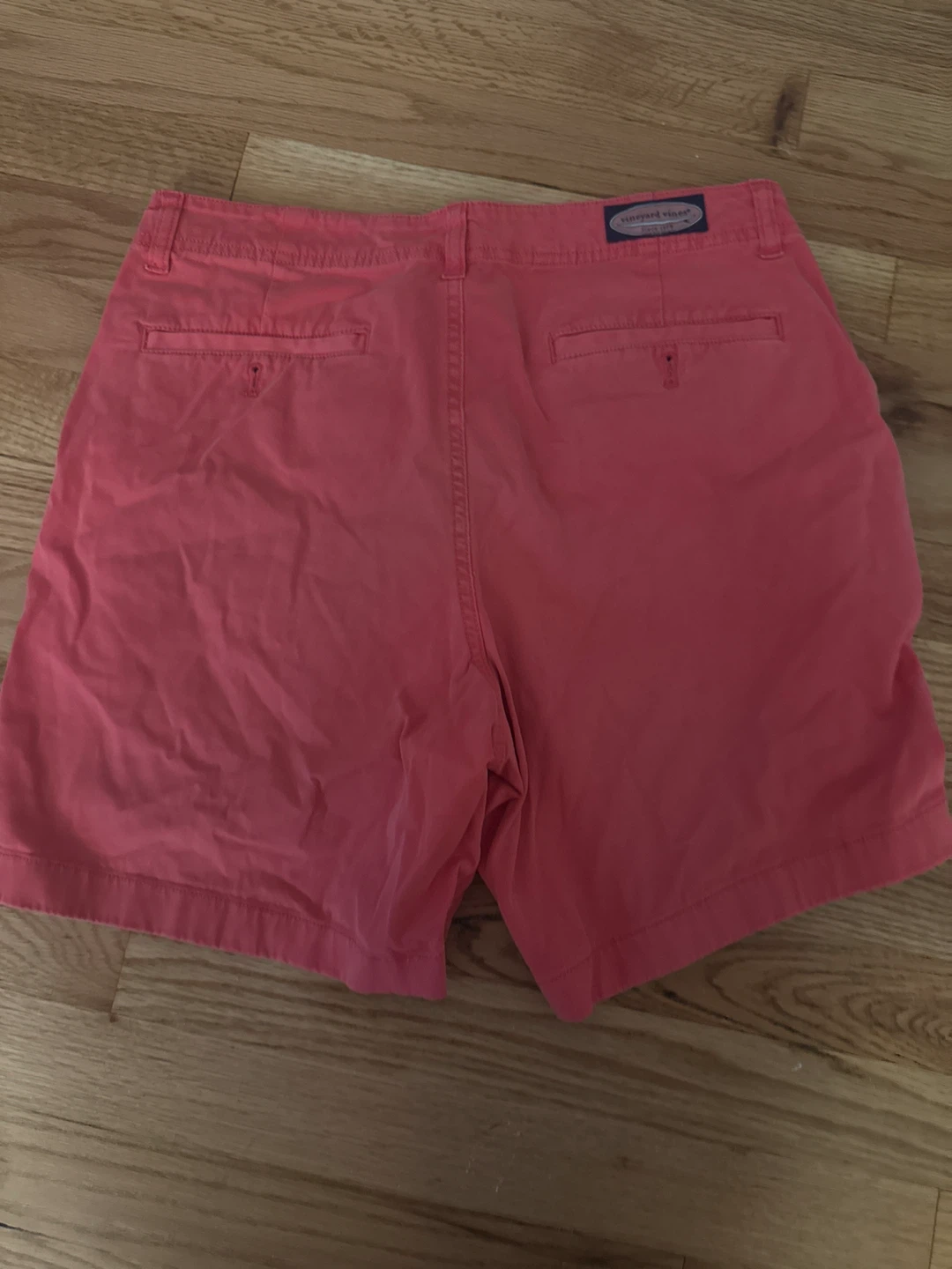 Vineyard Vines Men’s Coral Chino Shorts Size 30 - photo 2