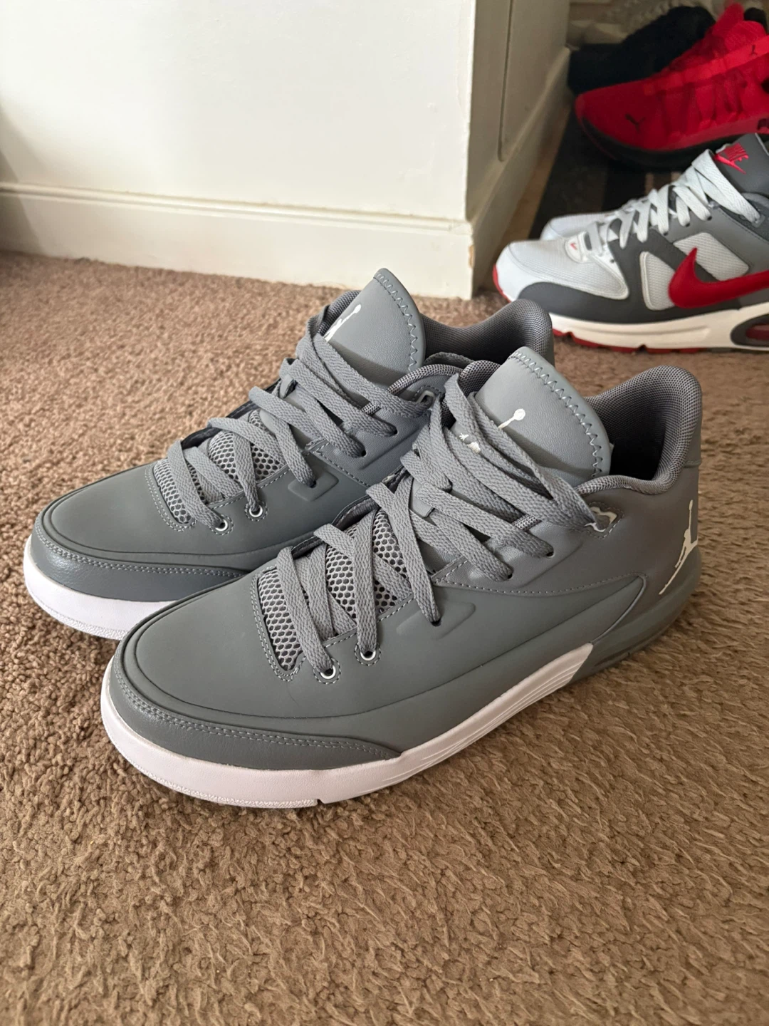 Jordan Shoes - size 10 - photo 2