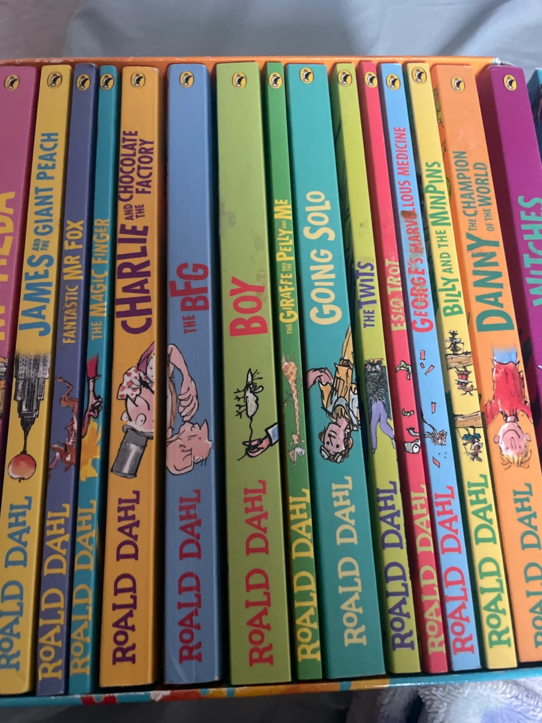 Roald Dahl 16 Fantastic Stories Collection - photo 2