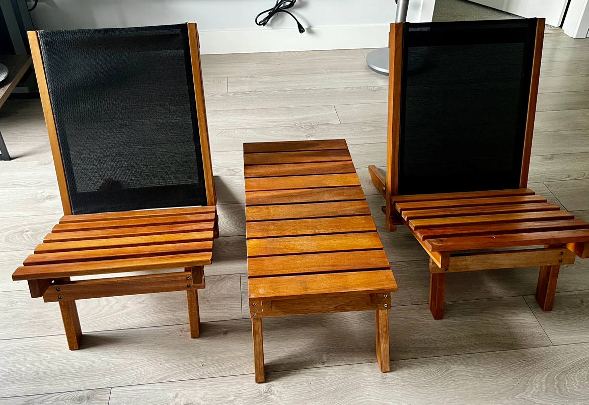 Wooden Lounge Chairs and Side Table Set - photo 3