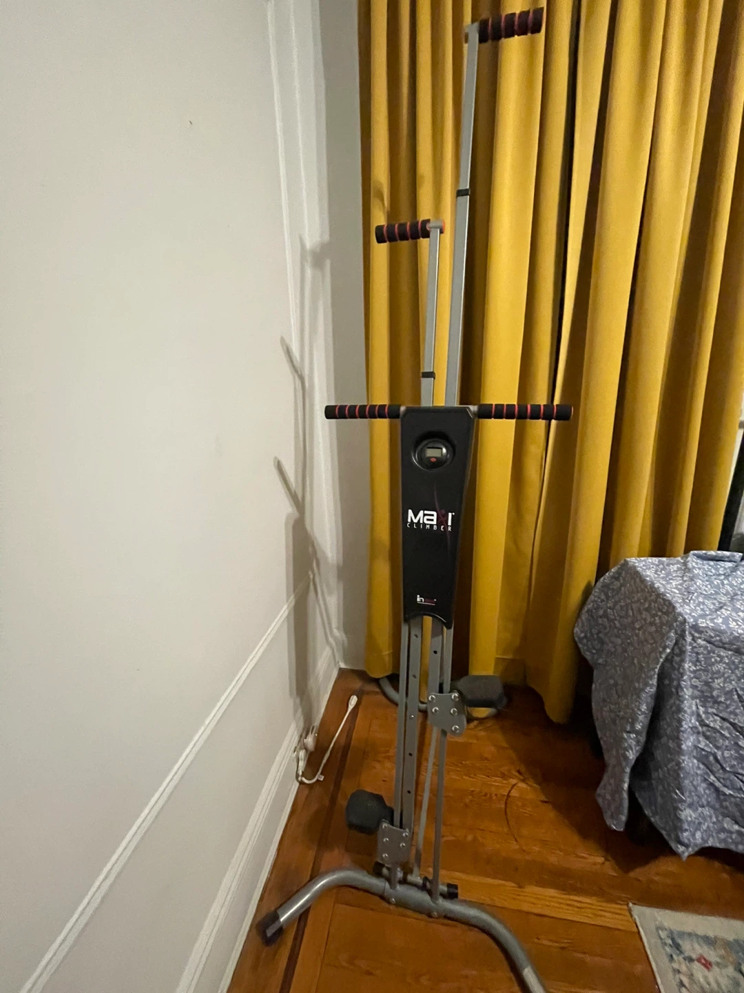 Vertical Climber Fitness Machine