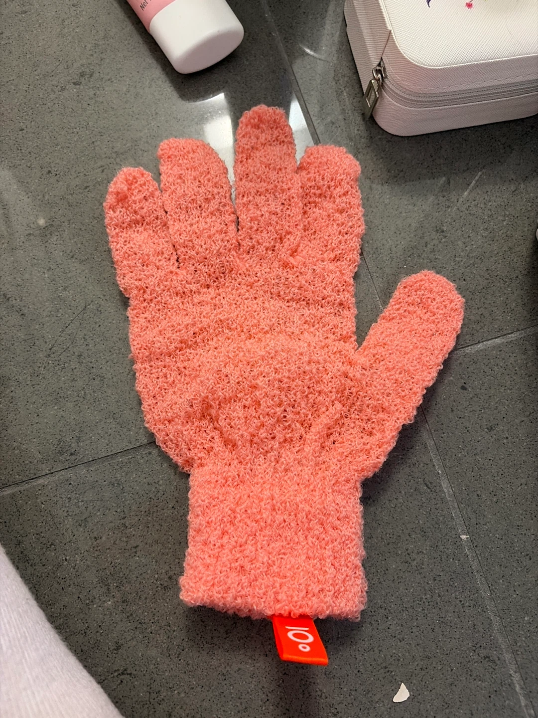 1 Coral Exfoliating Glove