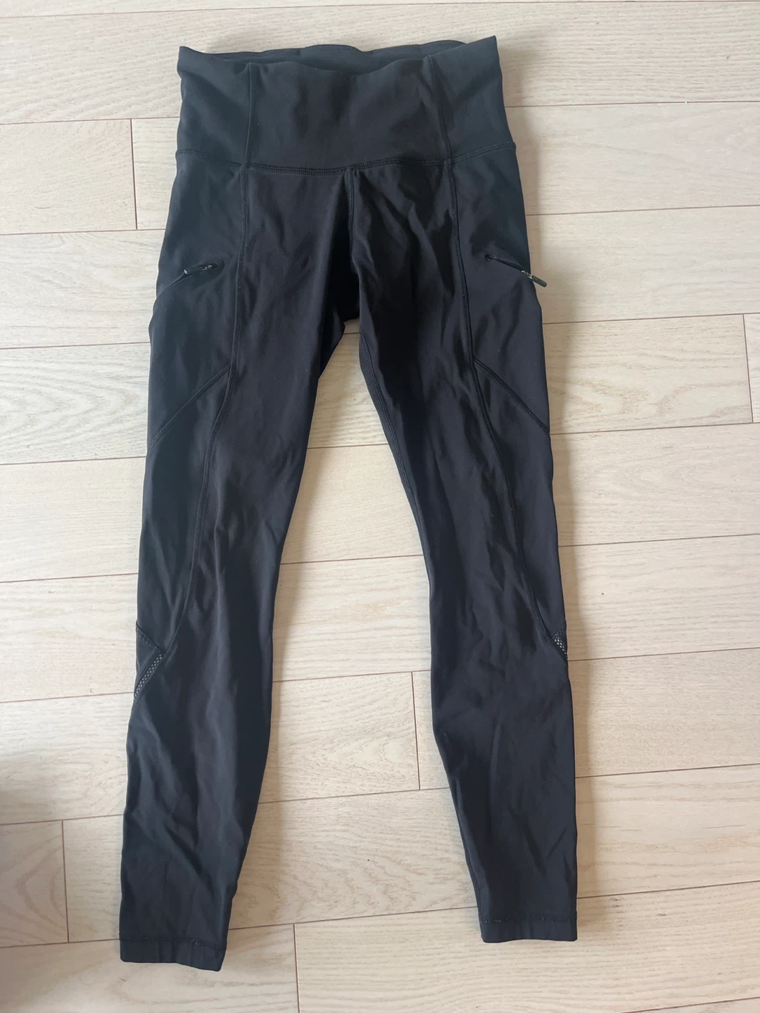 Lululemon legging with side pockets