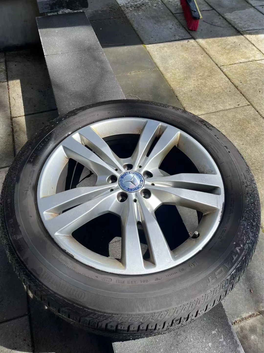 Mercedes-Benz Tire and Rim - photo 2