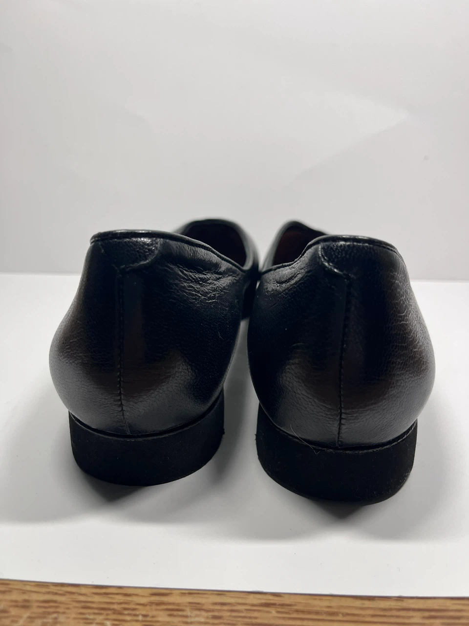 Black leather pointed-toe ballet flats - photo 5