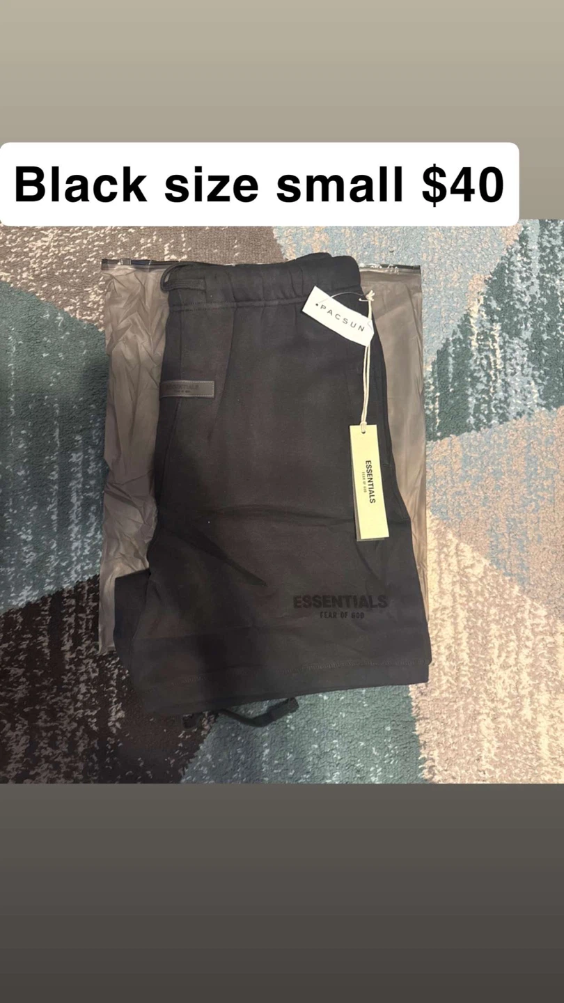 Essentials Fear of God Black shorts - Size Small