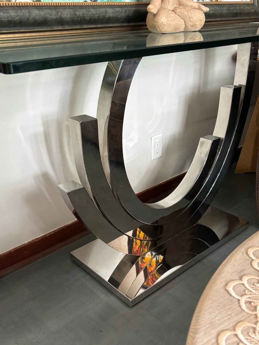 Extravagant Glass Table - photo 3