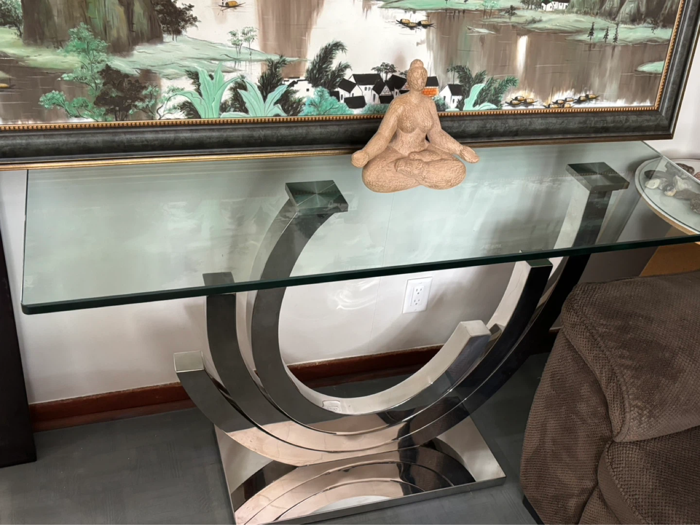 Extravagant Glass Table - photo 2