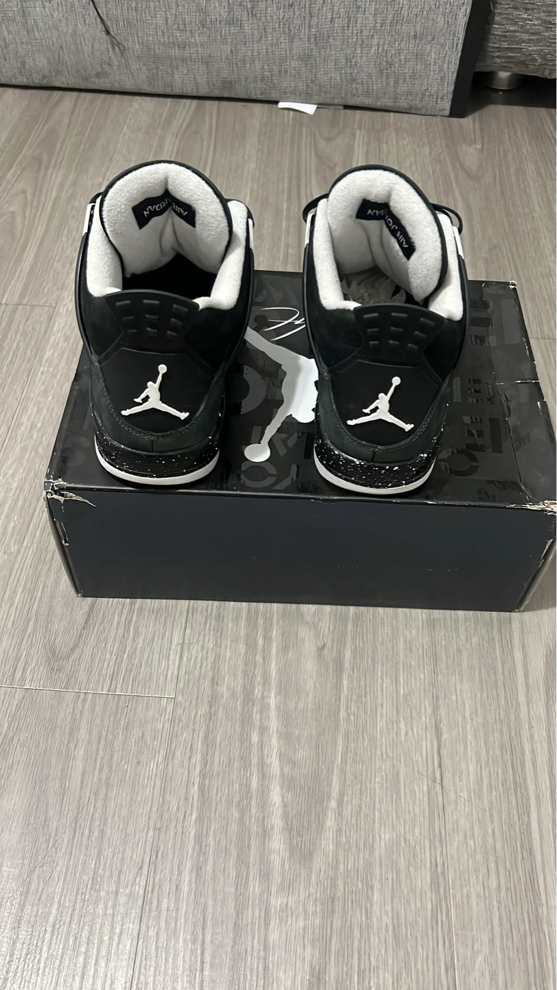 Jordan 4 Retro Fear - photo 2